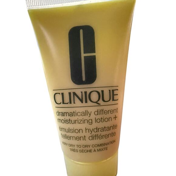 Clinique Travel Size 4 Piece Set Face Lotion, Cleanser and Moisture Surge - Picture 2 of 6